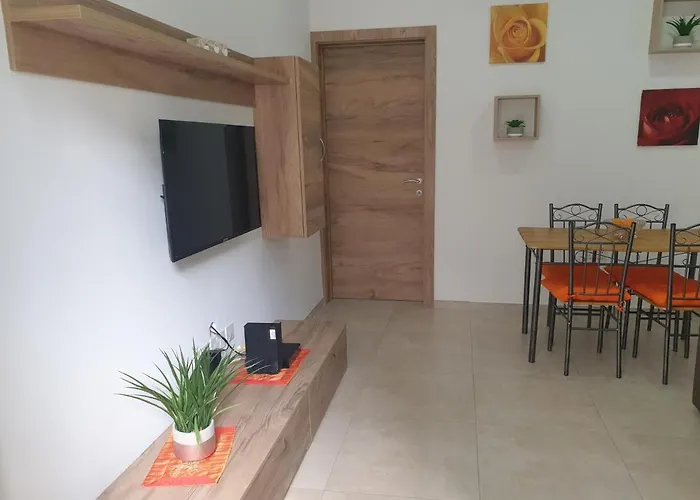 Modern Apartment In Central Bugibba